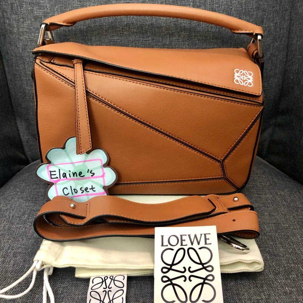 Loewe Small puzzle with four feet and wide strap